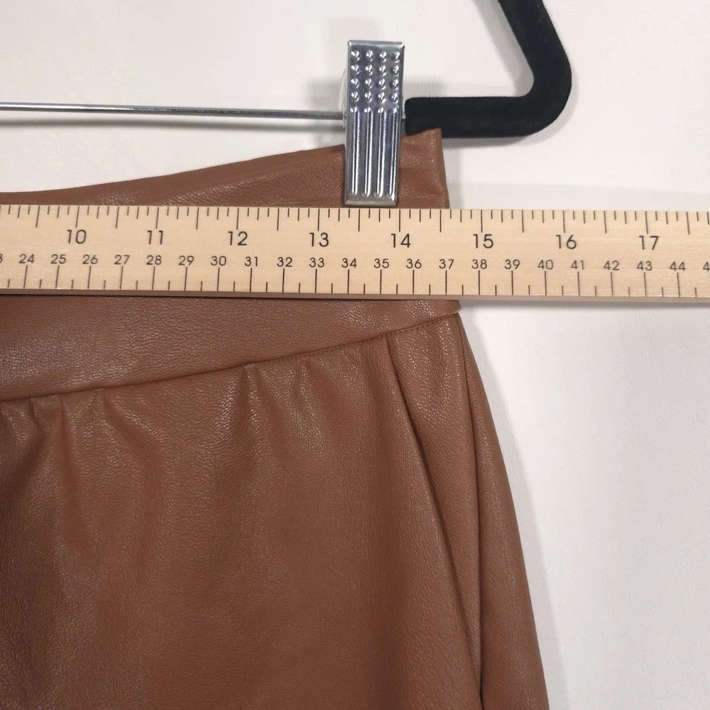 Commando Women's MEDIUM Cocoa Brown‎ Faux Leather Relaxed Shorts MADE IN USA🇺🇸